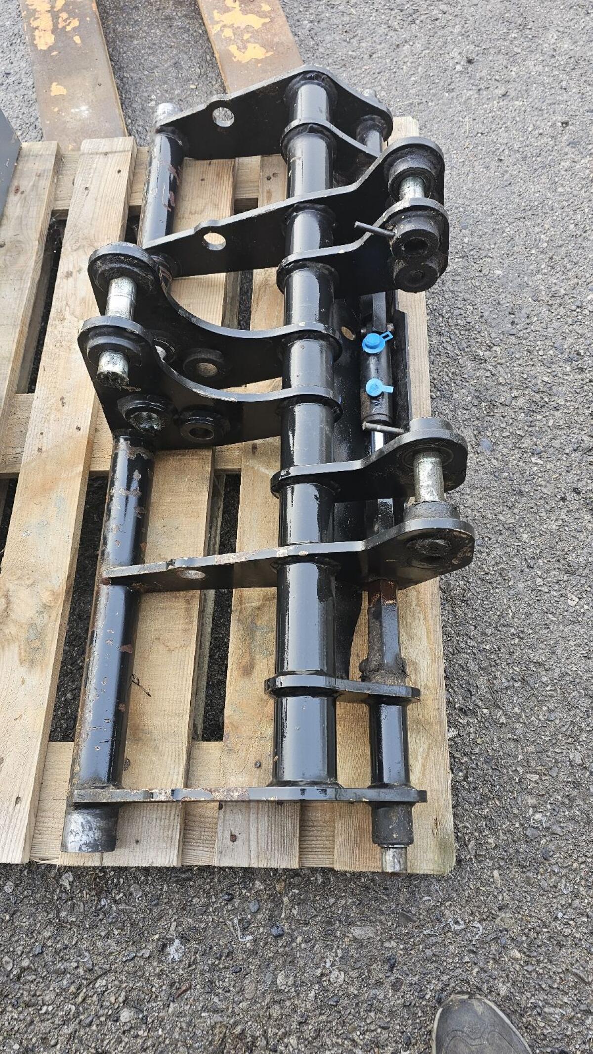 Hydraulischer Schnellwechsler Hauer Giant 1