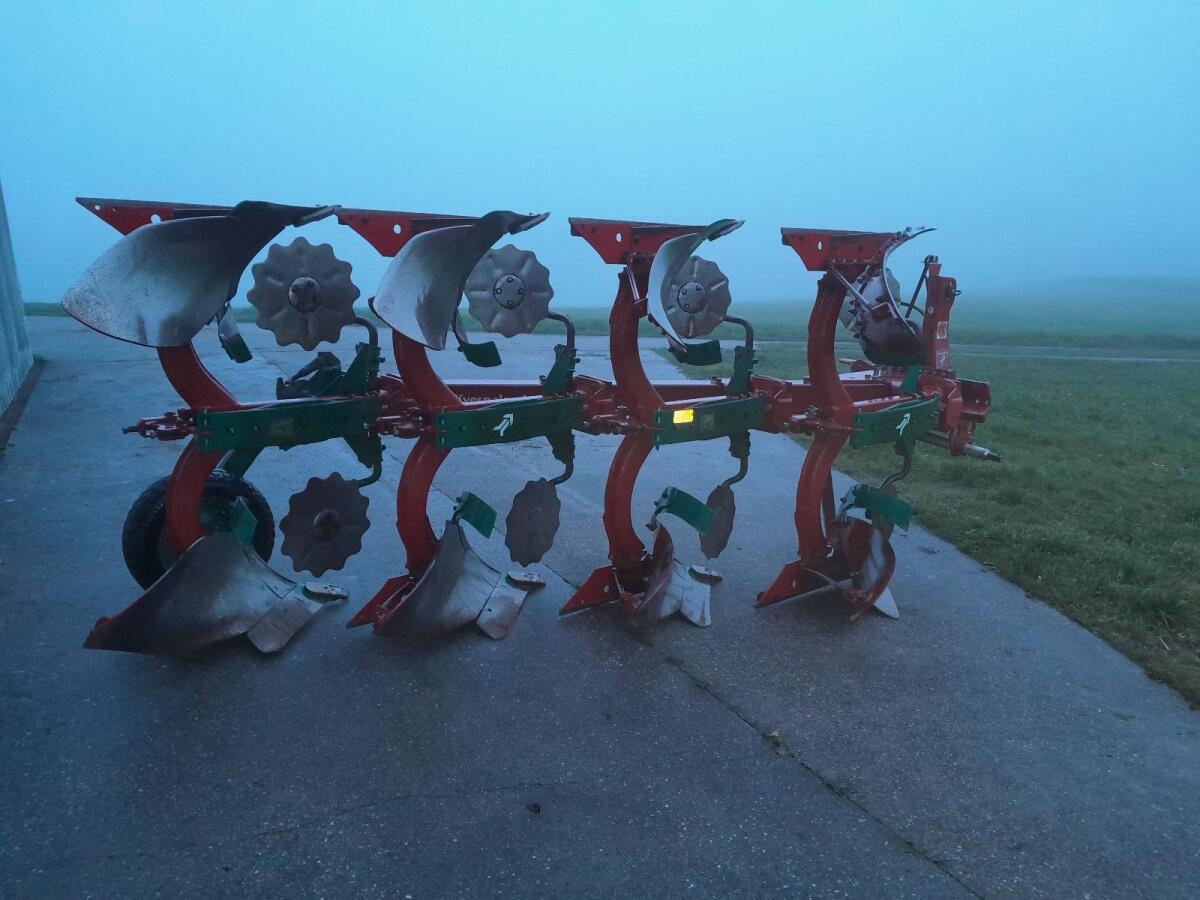 Kverneland 4-Schar Pflug EM 85 Steinsicherung 1