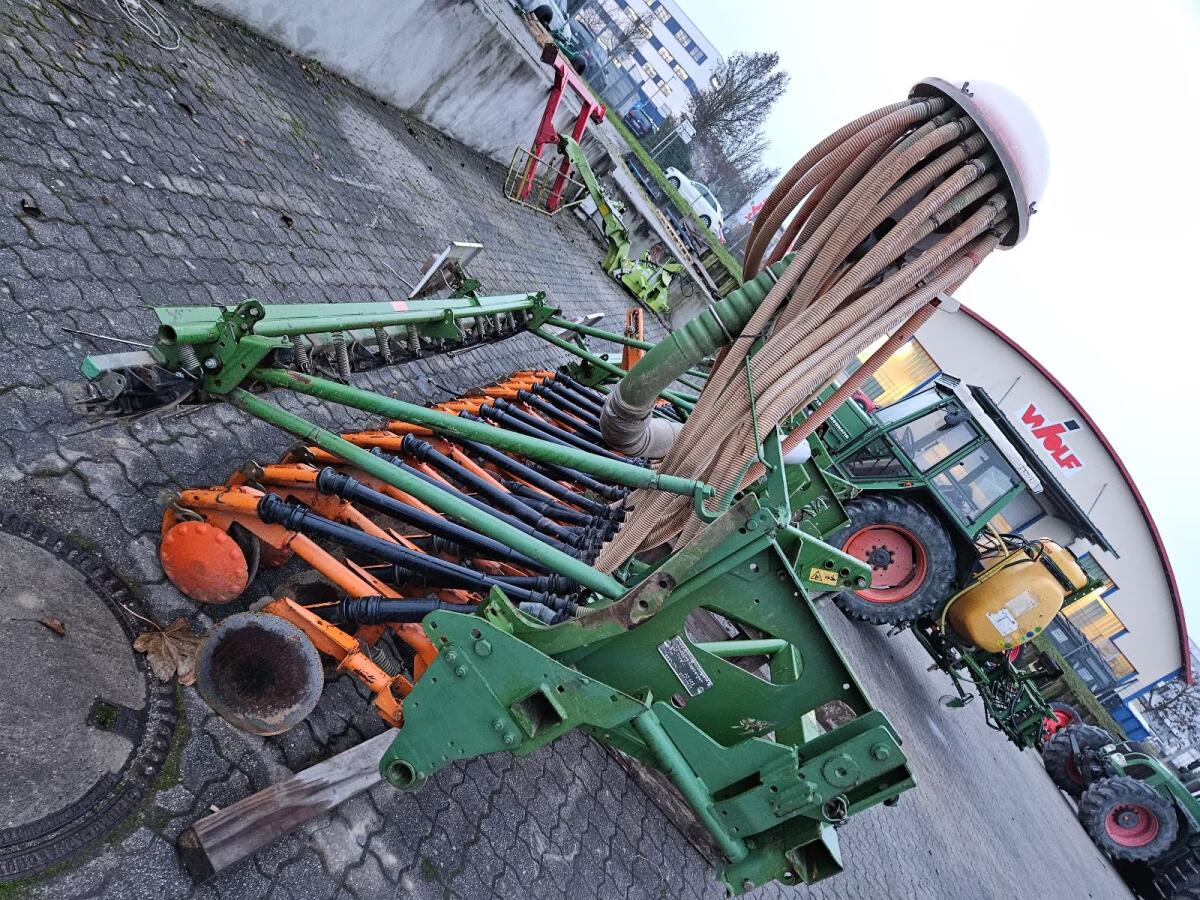 6 m Amazone 2 x 3 m Scharschiene mit Rotec Schare 1