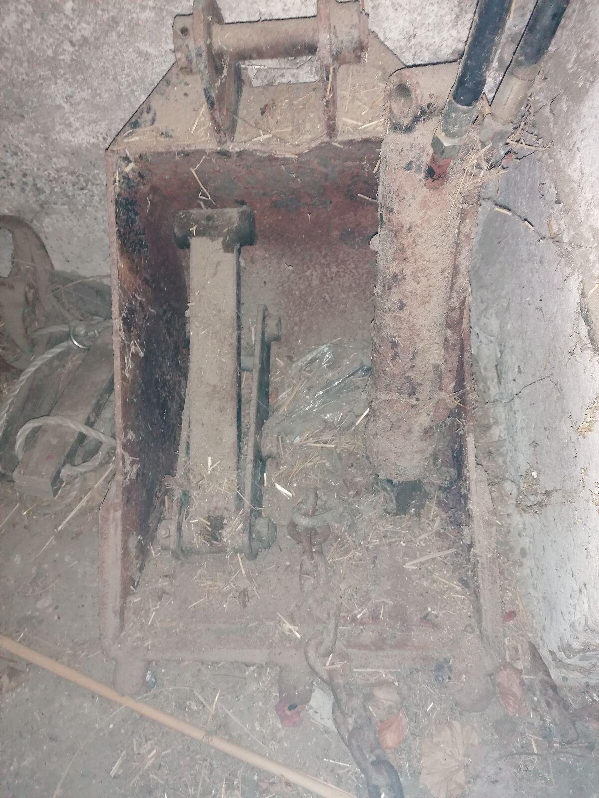 Forstkran, Heckbagger, 3-Punkt-Kran, Mistkran 3