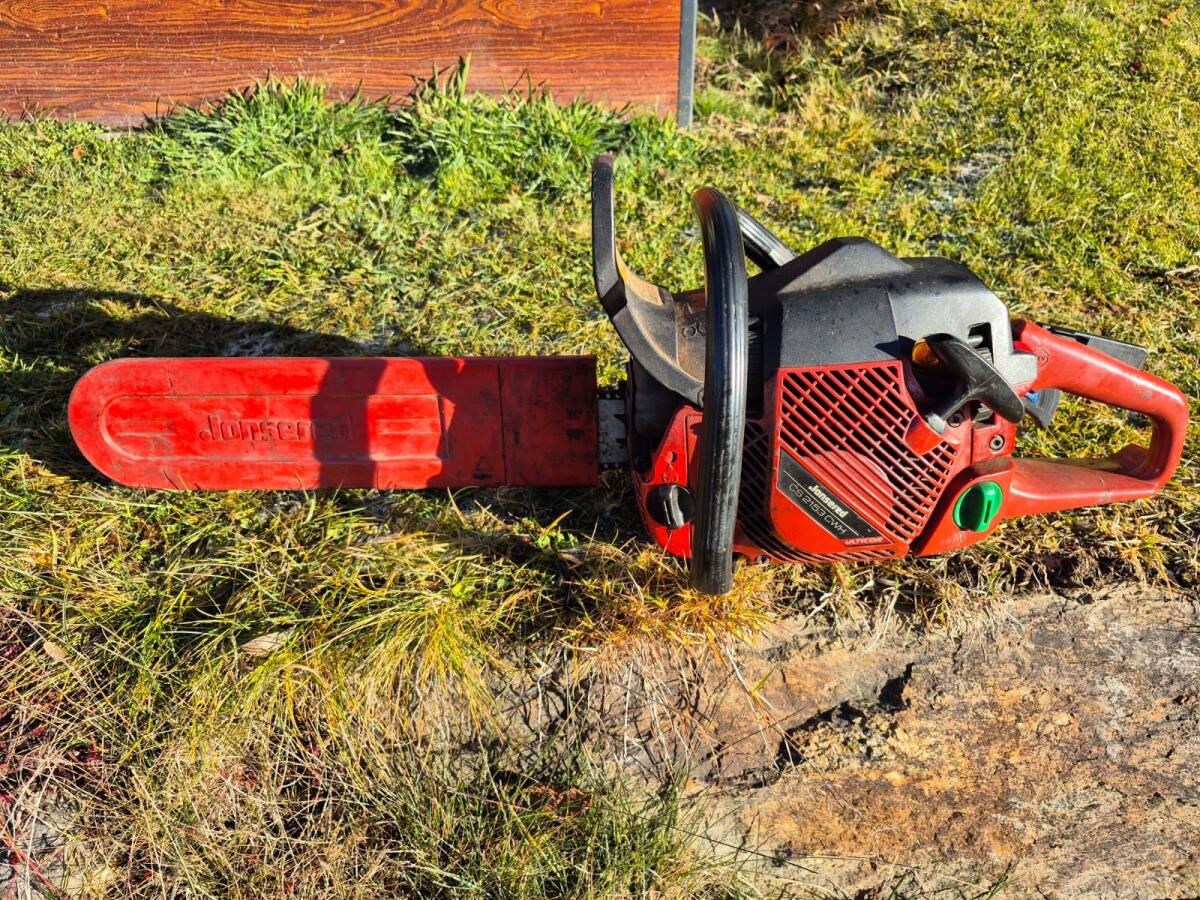 Jonsered Motorsäge 2