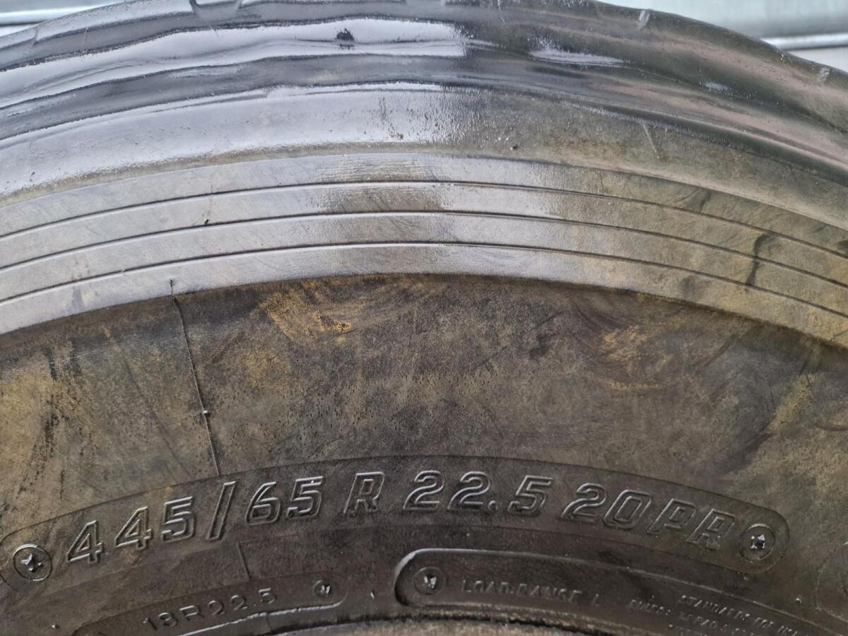 LKW-Kipper Reifen 445/65 R 22,5 20 PR 1