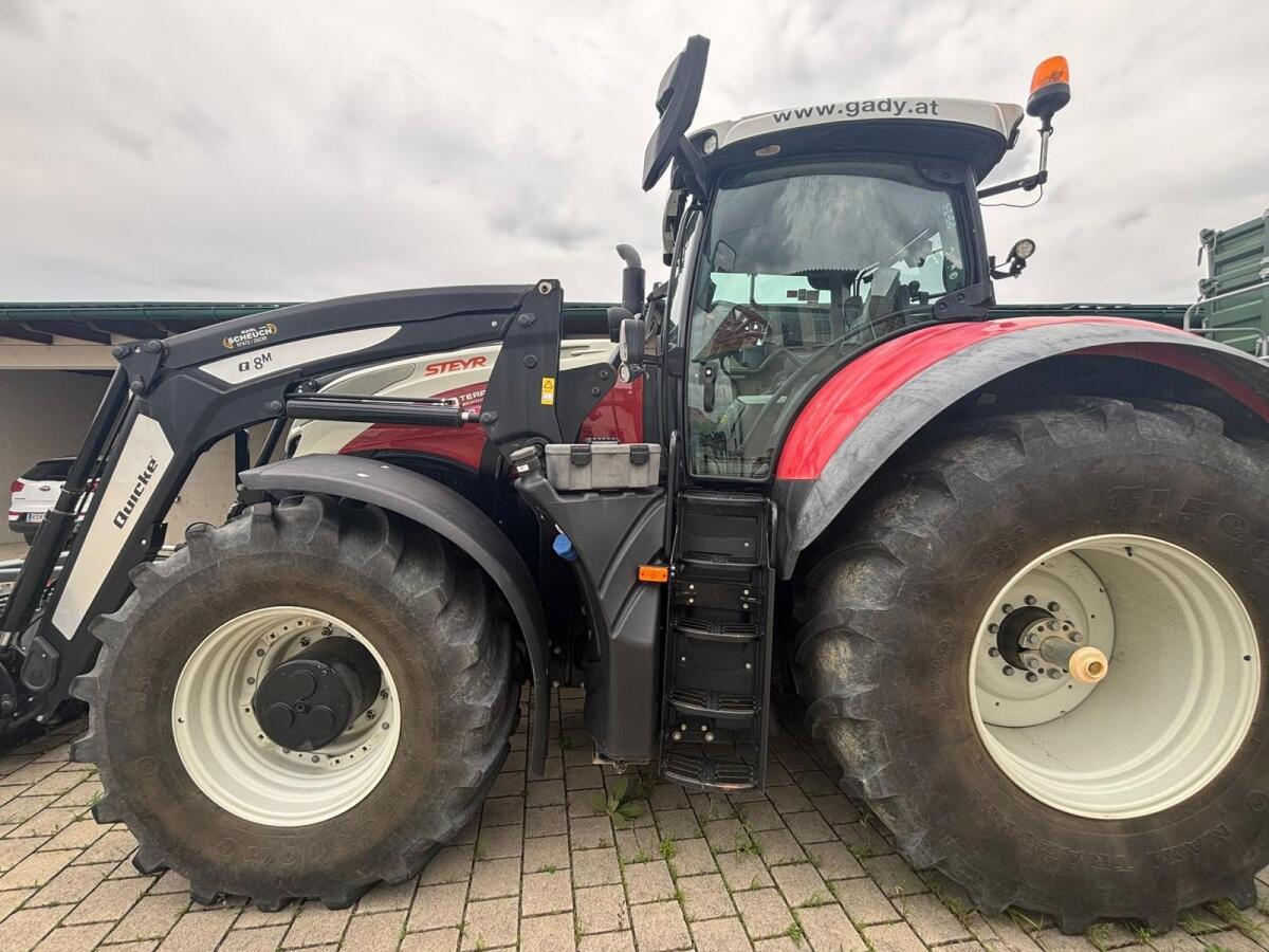 Steyr 6300 Terrus CVT Zugmaschine 2