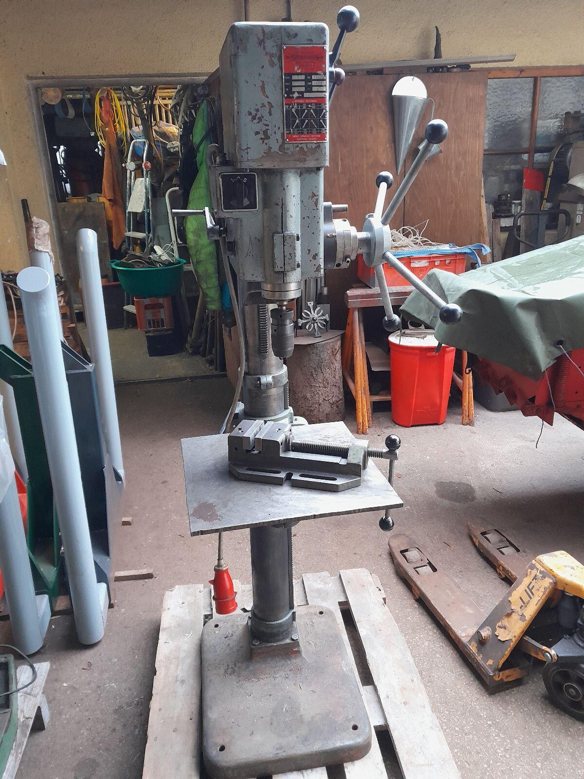 Säulenbohrmaschine 2