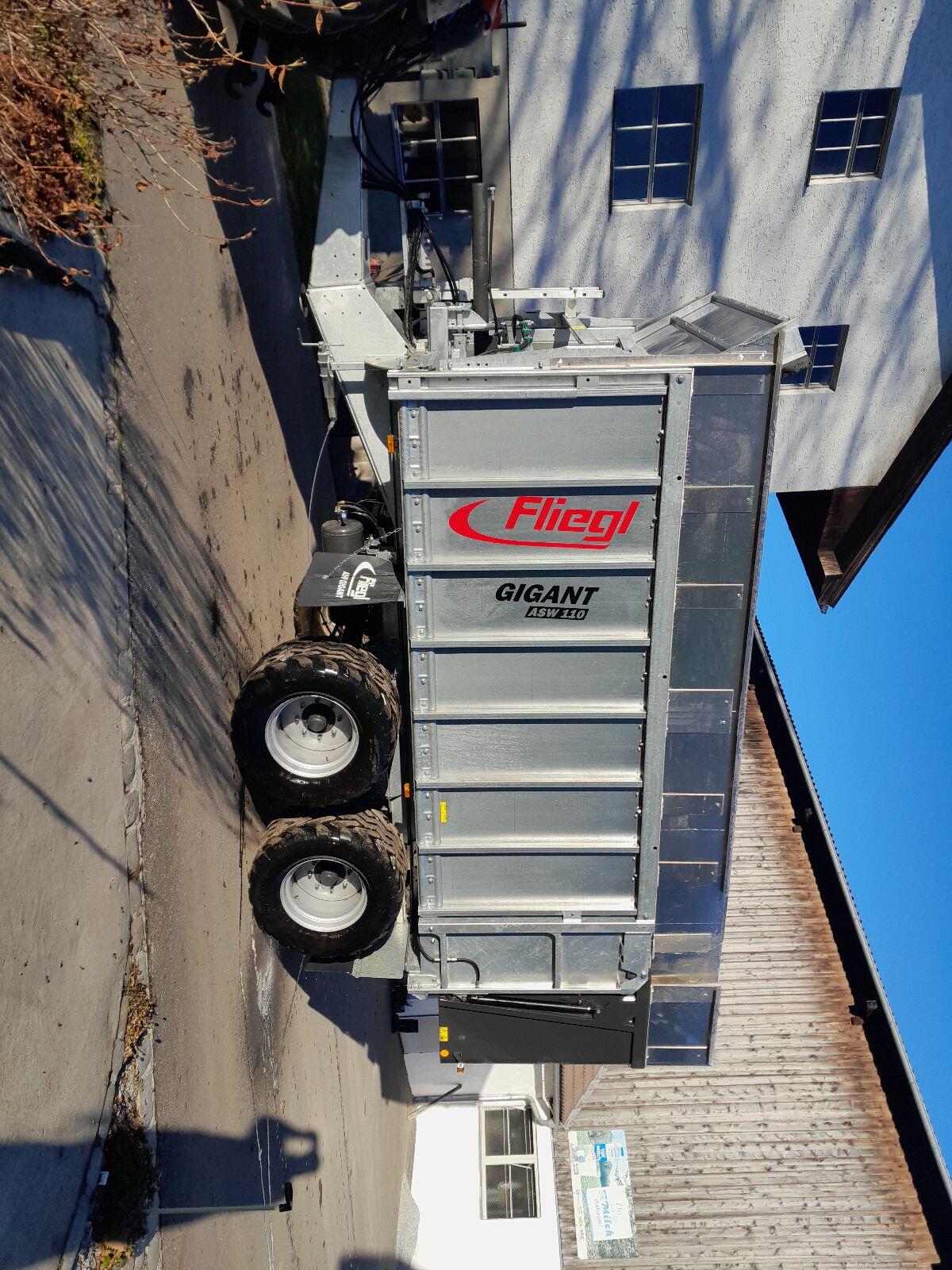 Verkaufe Fliegl Abschiebewagen ASW 110 3