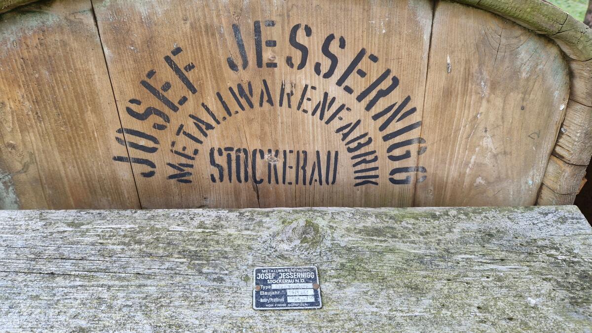 Historische motorisierte Spritze für Pferdegespann 2