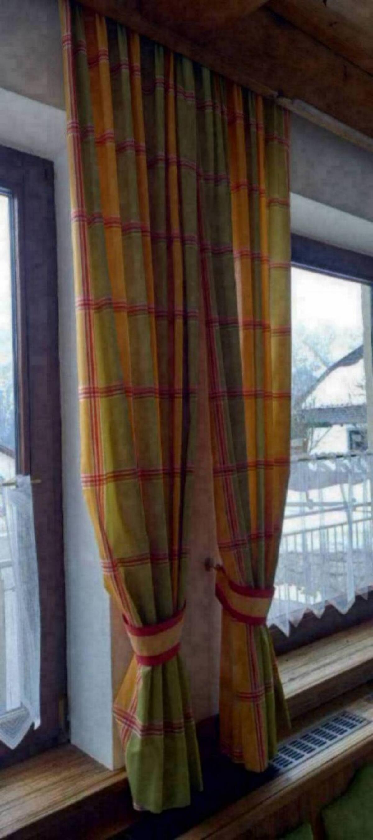 Vorhänge Fluchtwegbeleuchtungen 1