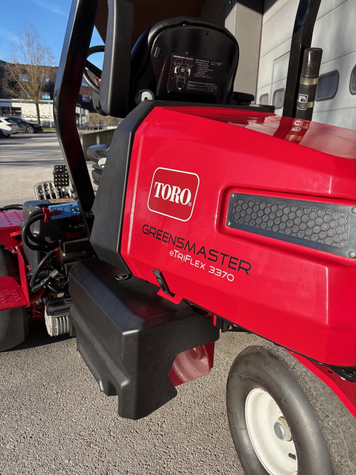 Greensmaster Toro eTriflex 3370 2