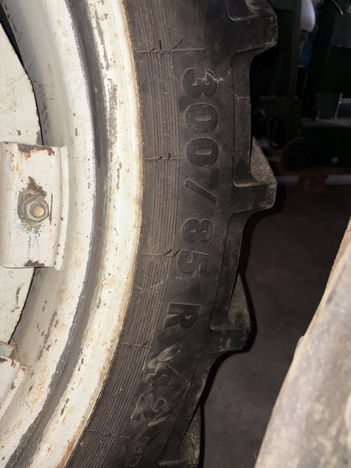 Pflegereifen/Zwillingsreifen 2