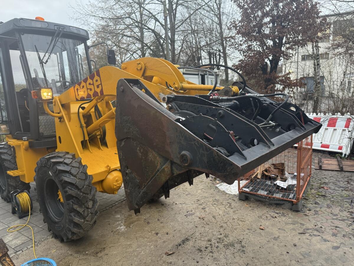 Case 21B Radlader 3,3 t Allrad Hydrostat 2