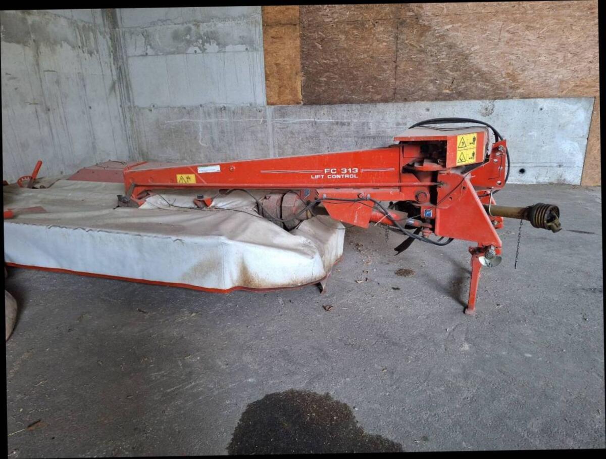 KUHN Heckmähwerk mit Aufbereiter FC 313 1