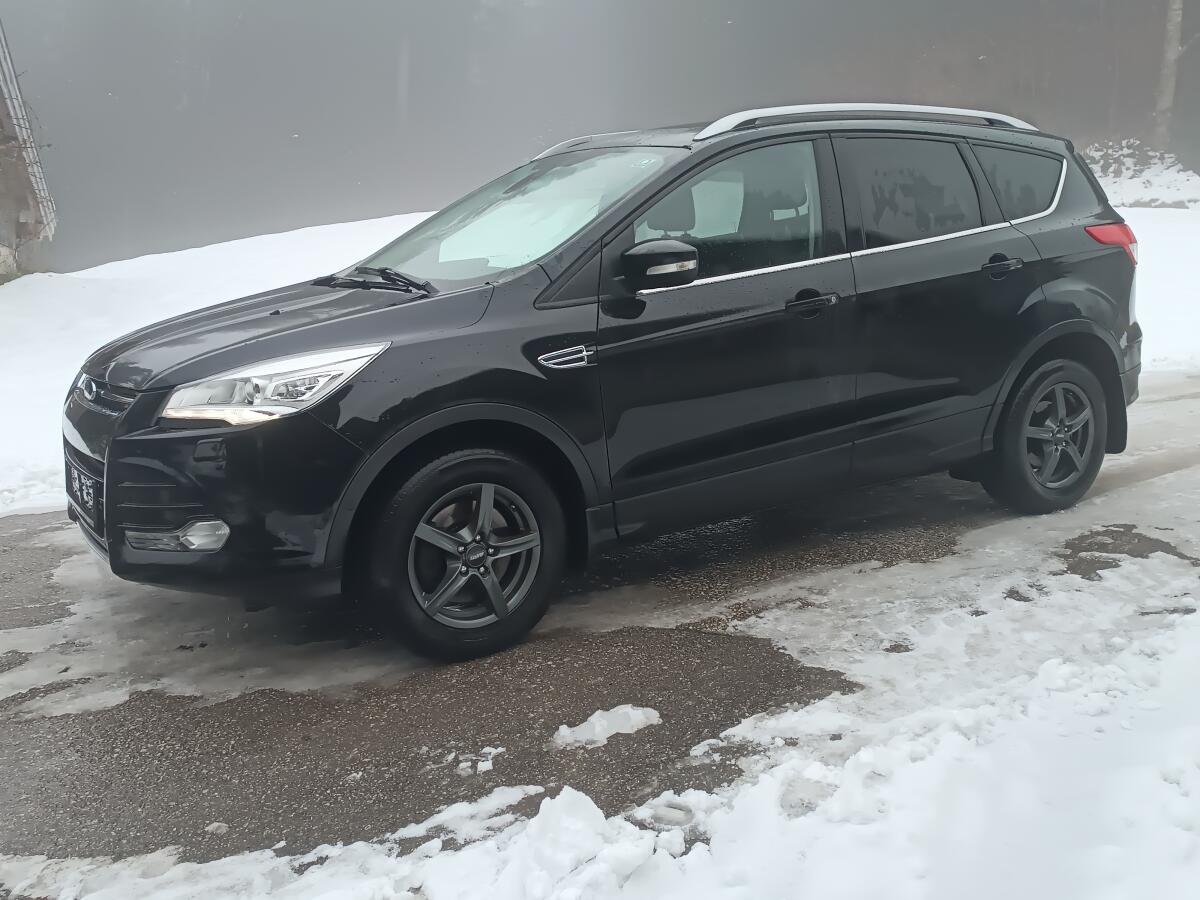 Ford Kuga Titanium Allrad 1