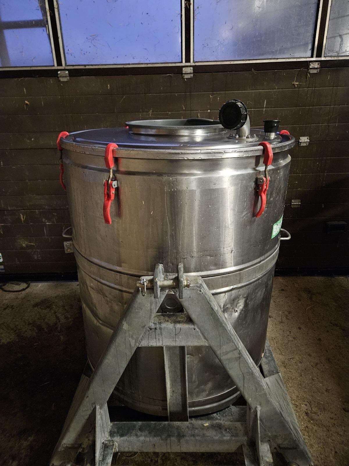 Milchtank 580 l 3
