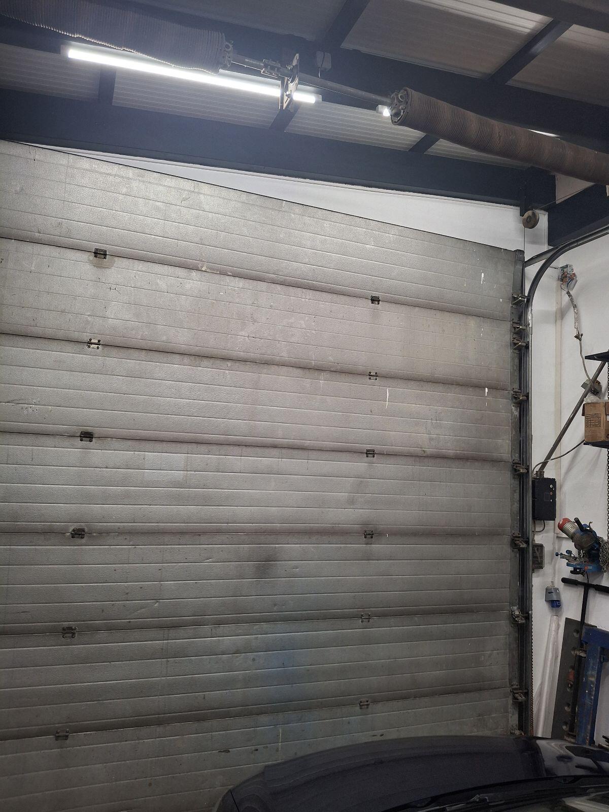 Garagentor/Sektionaltor 2