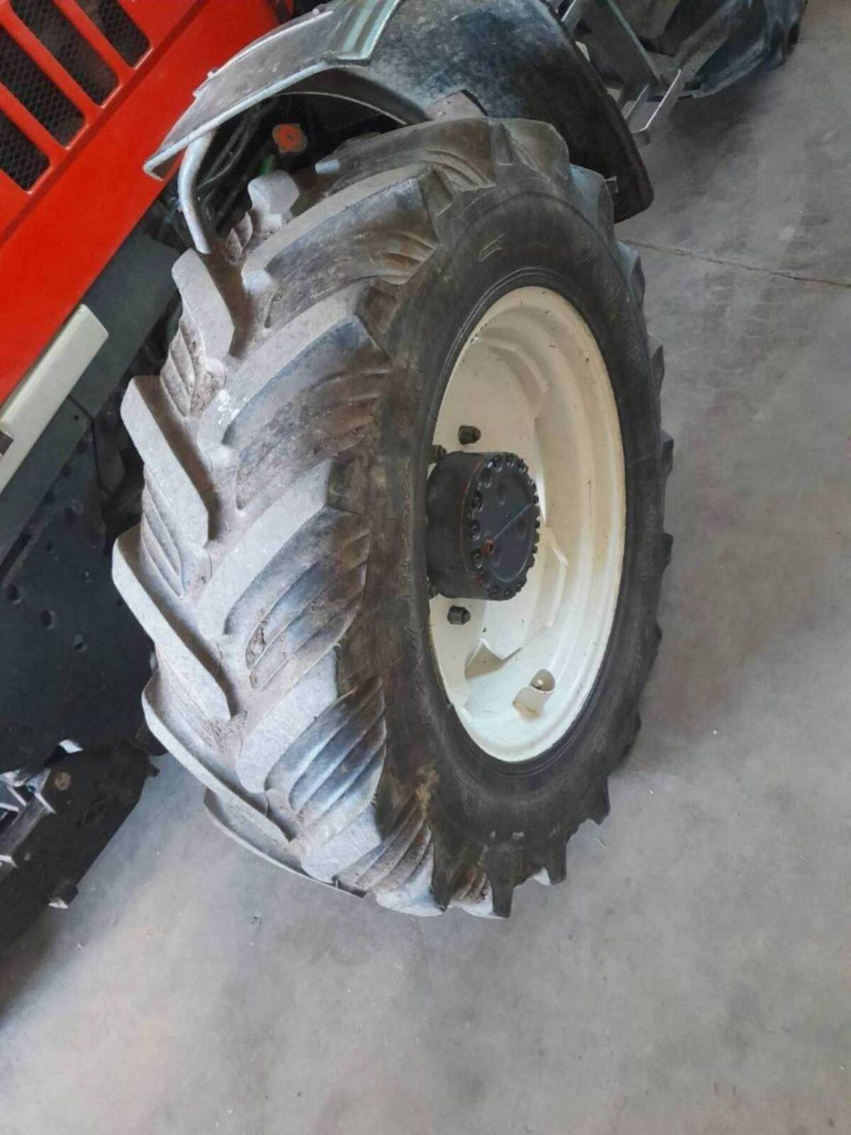 Traktorreifen 12.4 R24 1