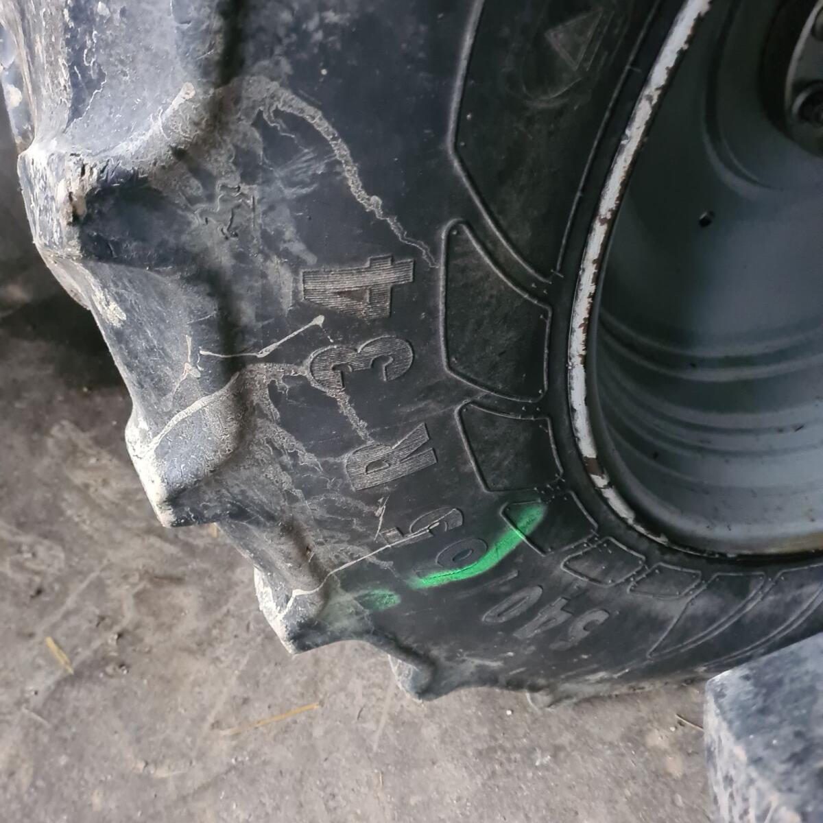 Continental AC65 in 540/65R34 und 440/65R24 1