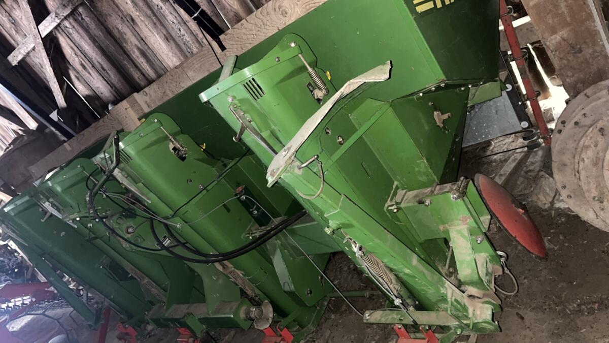 Hassia KIS-4 und Häufler 3