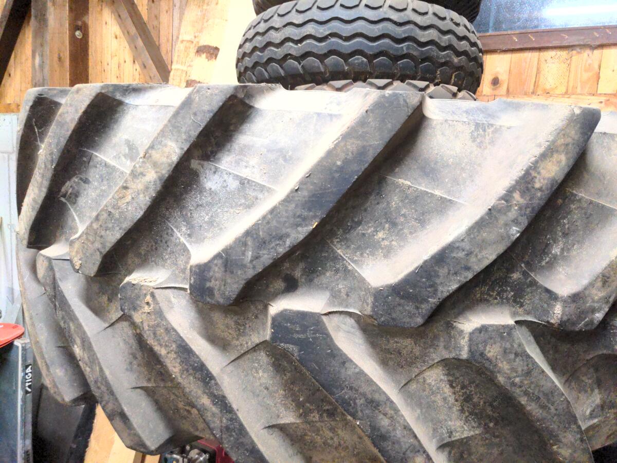 Pirelli Reifen 600/65R38, 540/65 R24 2