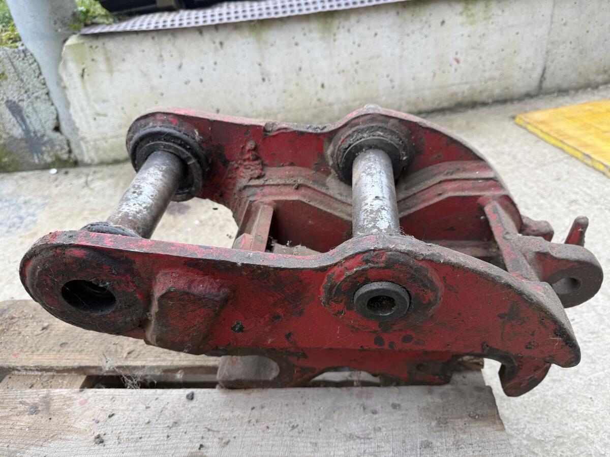 Mehanska hitra menjava - GB bila na Takeuchi TB260 1