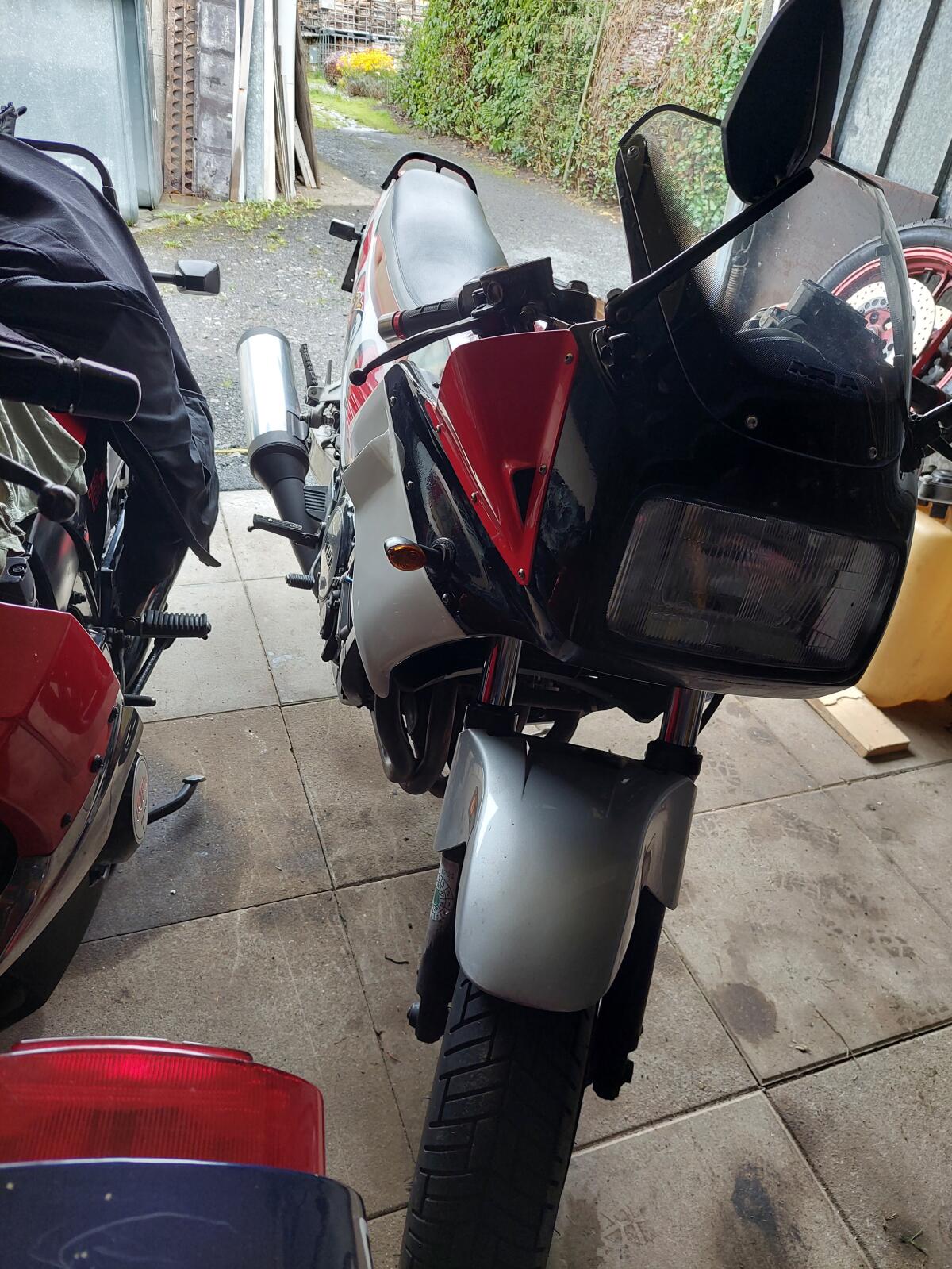 Yamaha FZ 750 Genesis 2