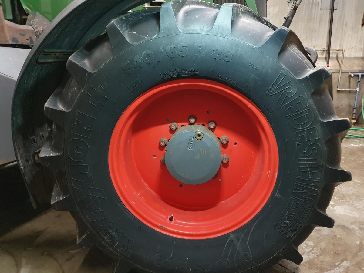 Vredestein Traxion 650/65 R38 und 540/65 R28 - Neuwertig 3