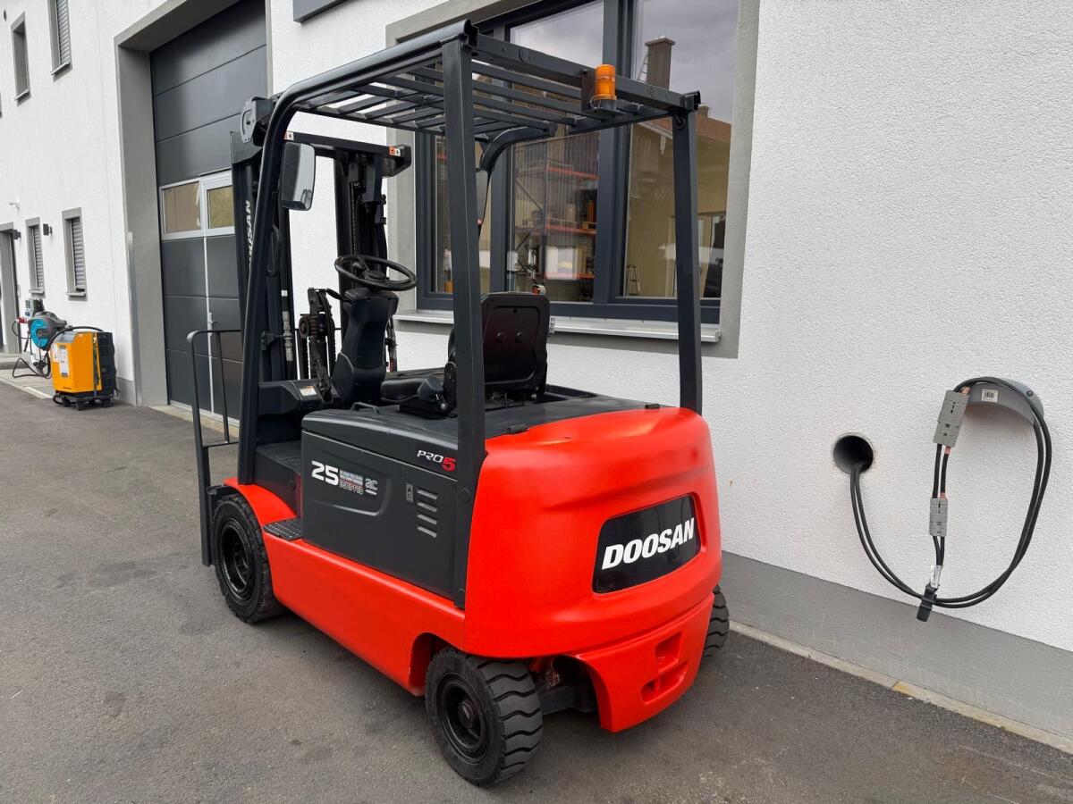 Doosan Gabelstapler Elektro 3