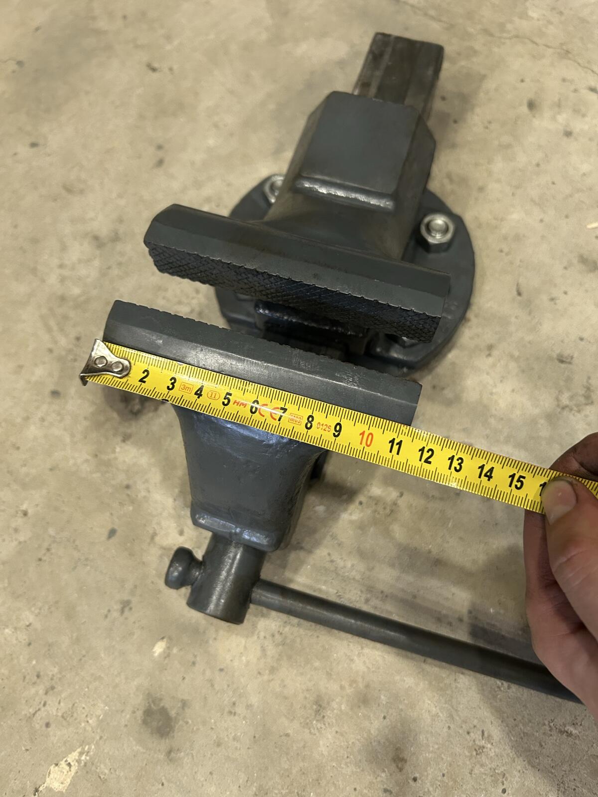 Schraubstock Herkules geschmiedet 2