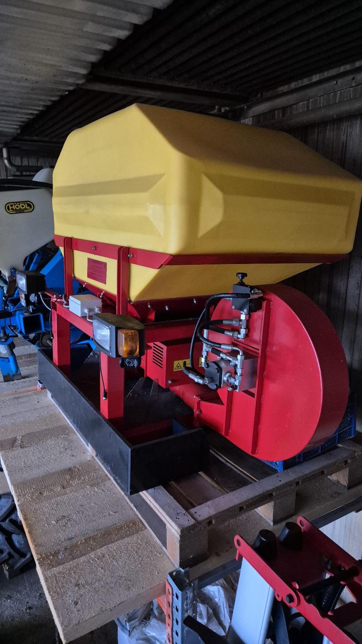 Technik-Plus Fronttank 1