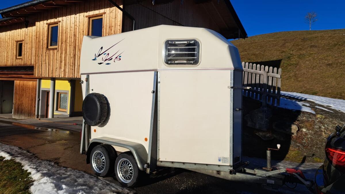 Pferdeanhänger 1 1/2 1