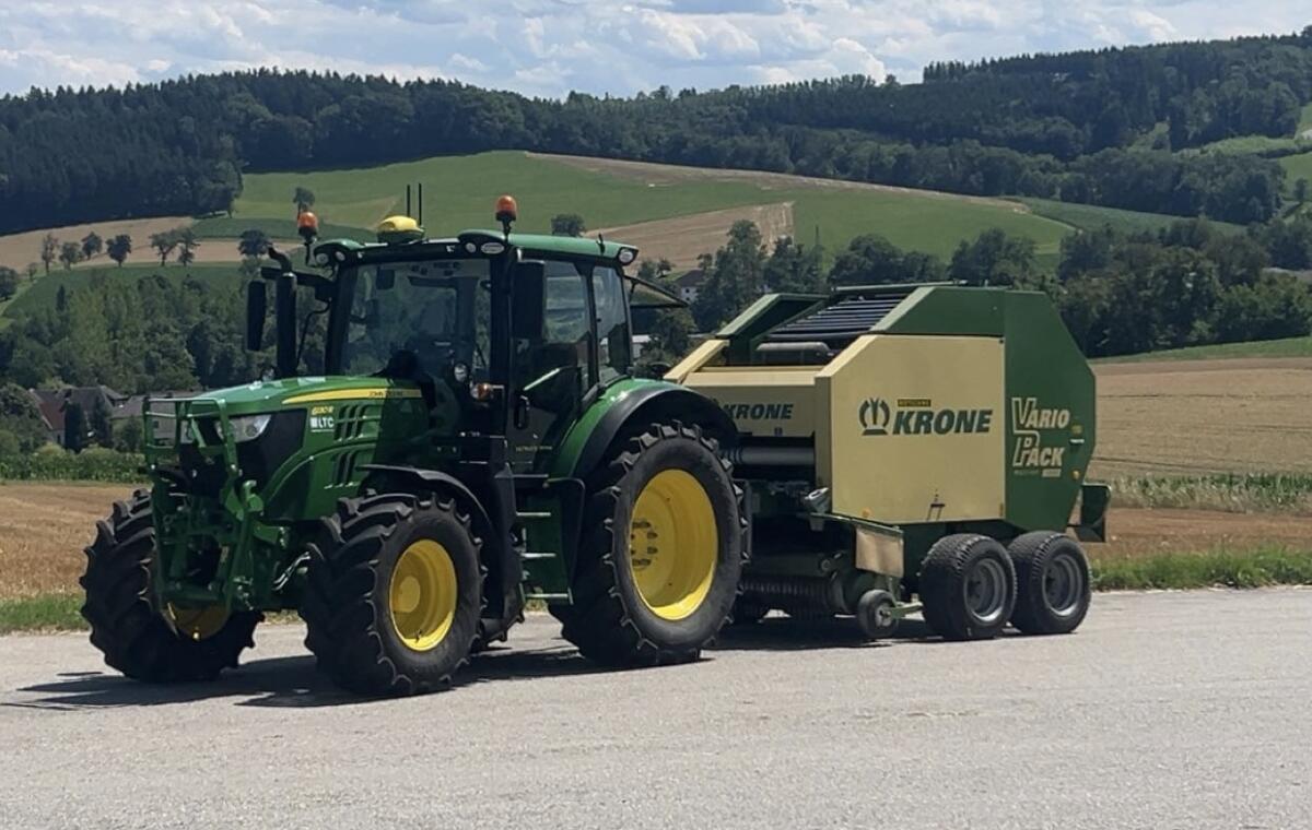 Biete Rundballenpressen und Wickeln im Raum St. Pölten, Melk an 1
