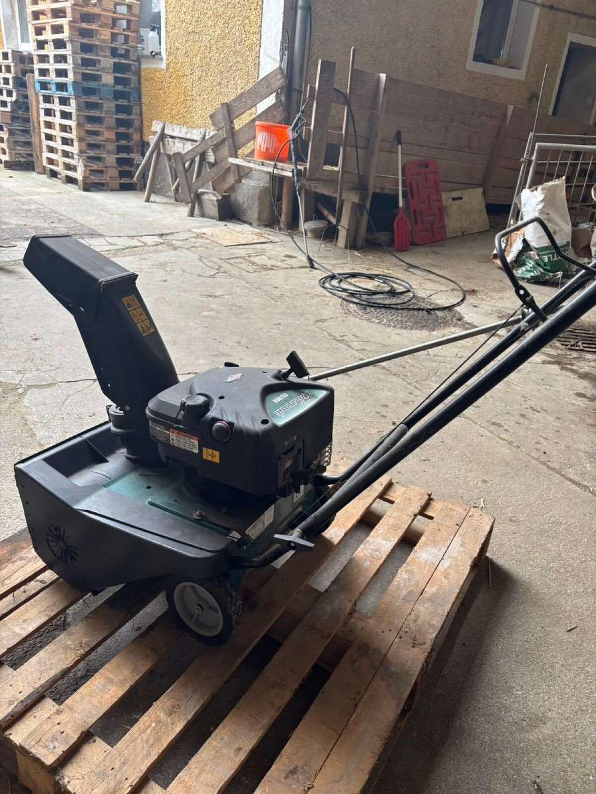 Verkaufe Schneefräse 2