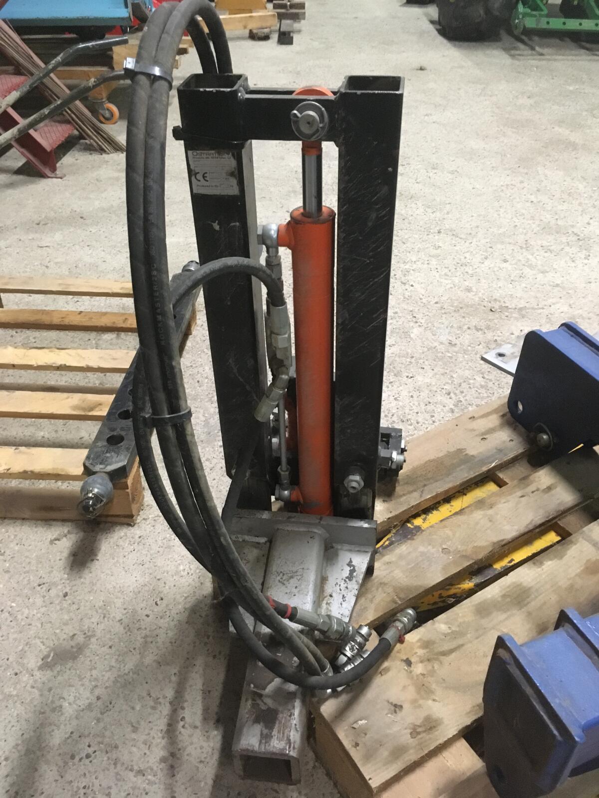 Senkrechtaushebung 1