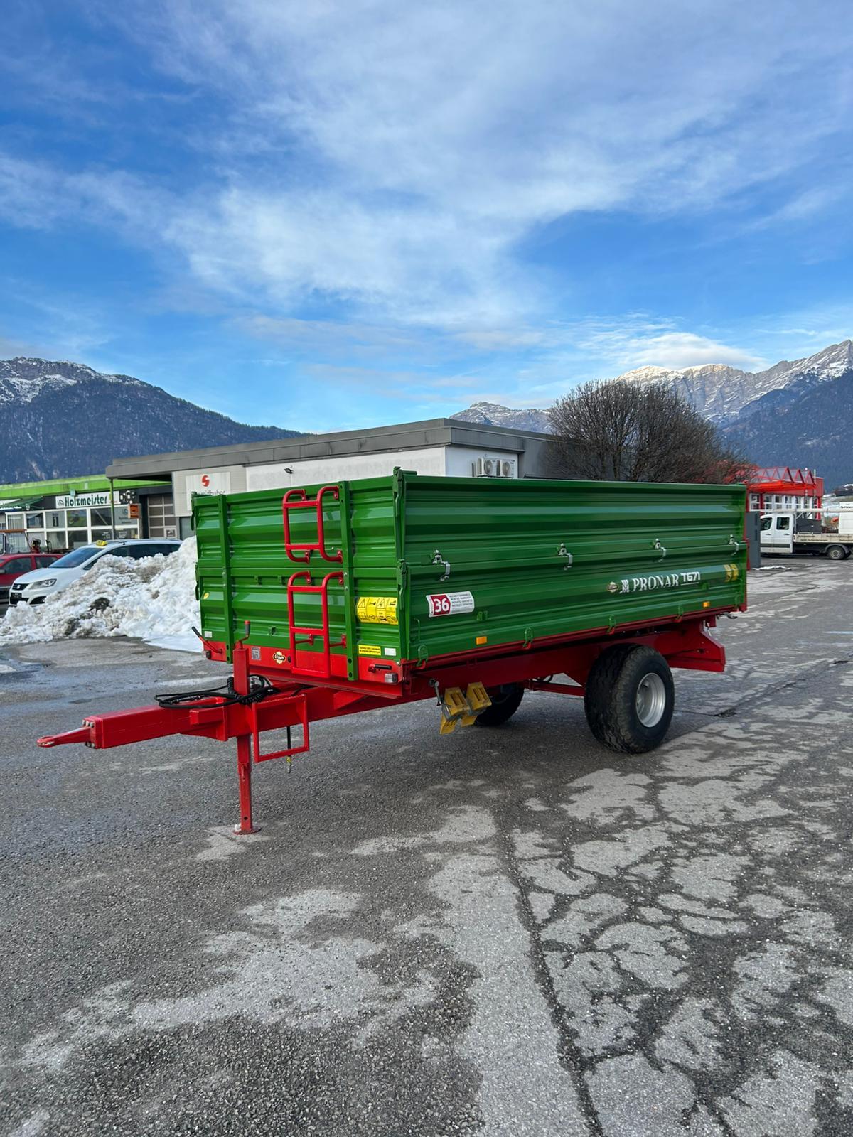 Pronar Einachs Dreiseitenkipper 671 1