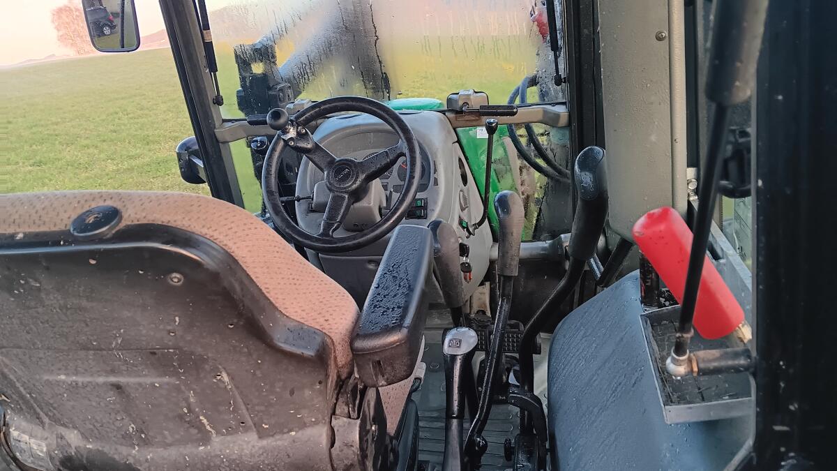 Valtra A95 mit Frontlader 3