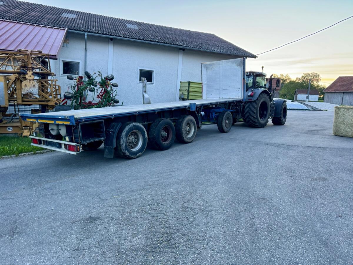 Ballenwagen Strohwagen Anhänger Plattform Heu Stroh 1