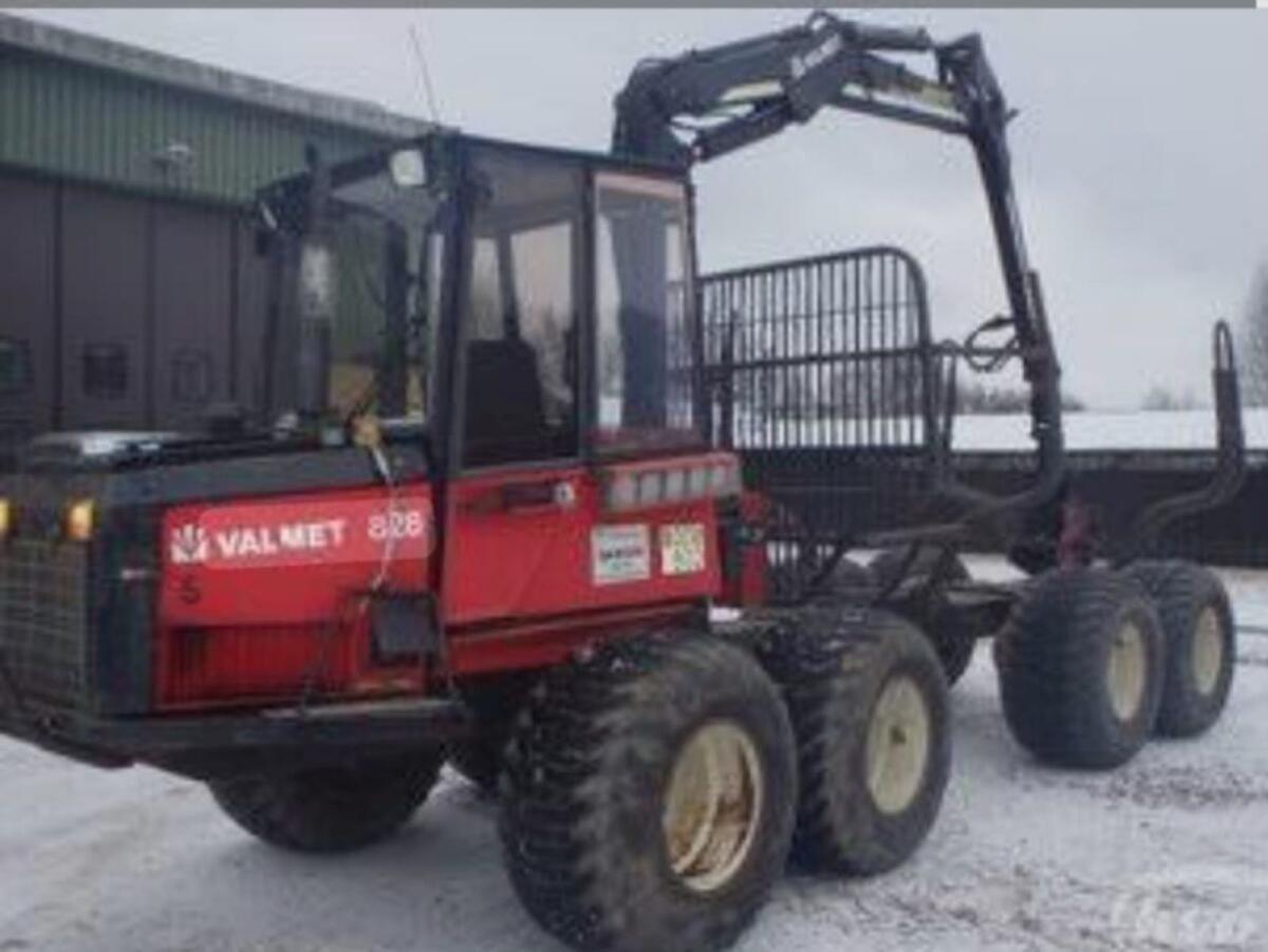 Forwader Valmet 828 1