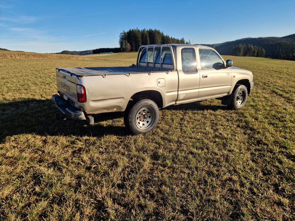 Toyota Hilux 3