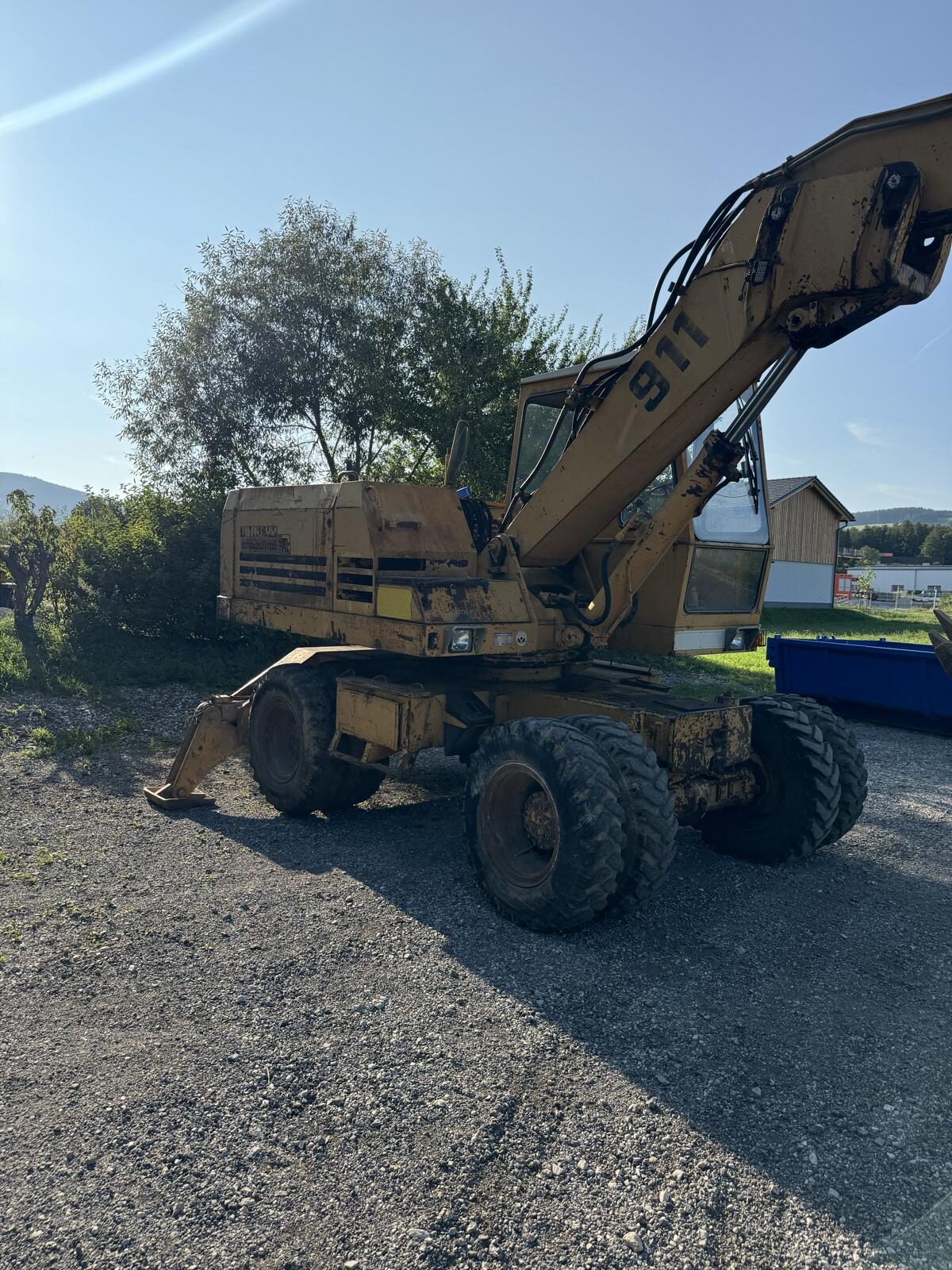 Radbagger Liebherr A911C 2