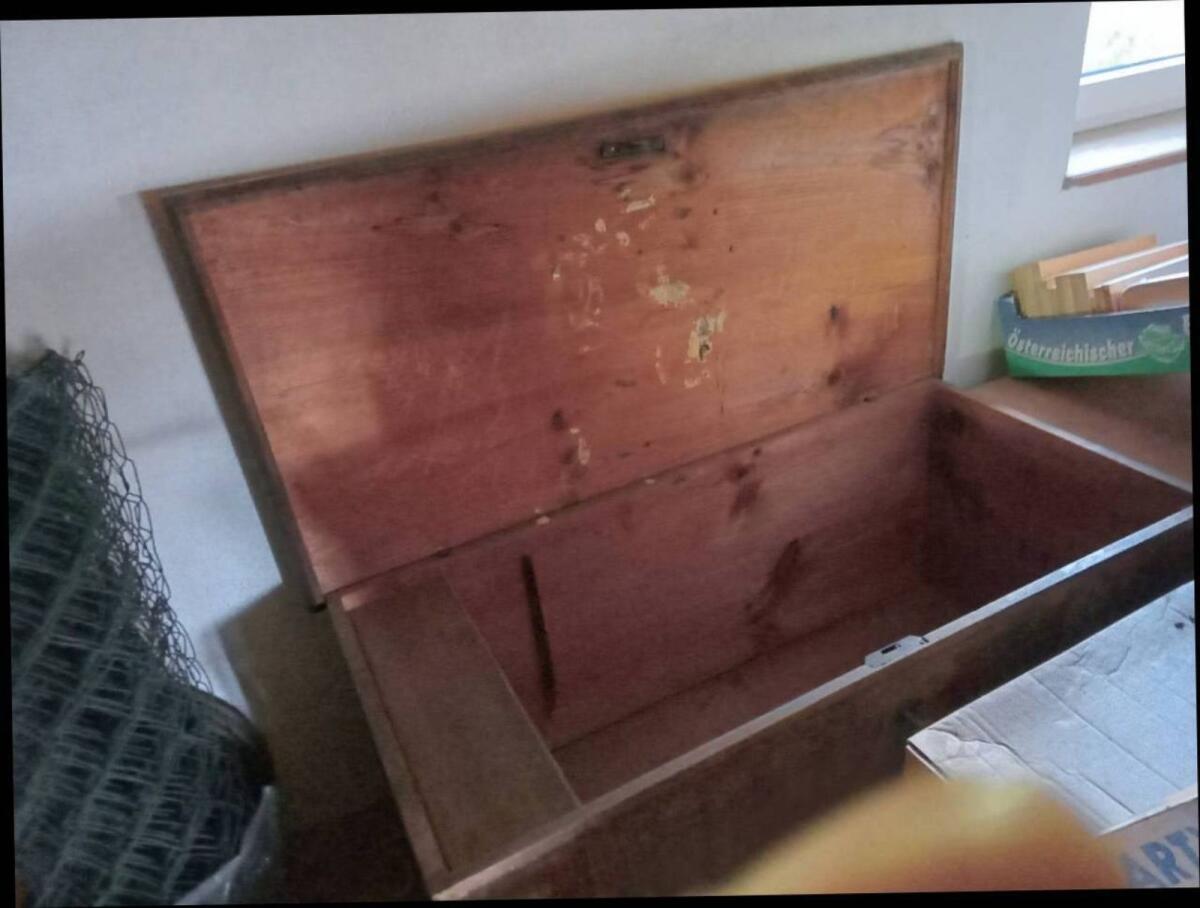 Holztruhe 2
