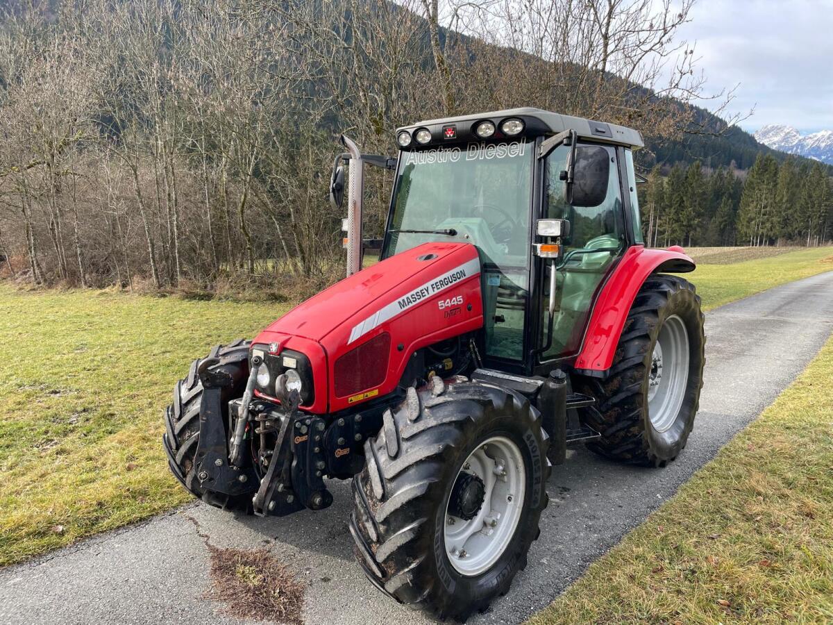 Massey Ferguson 5445 Dyna-4 1