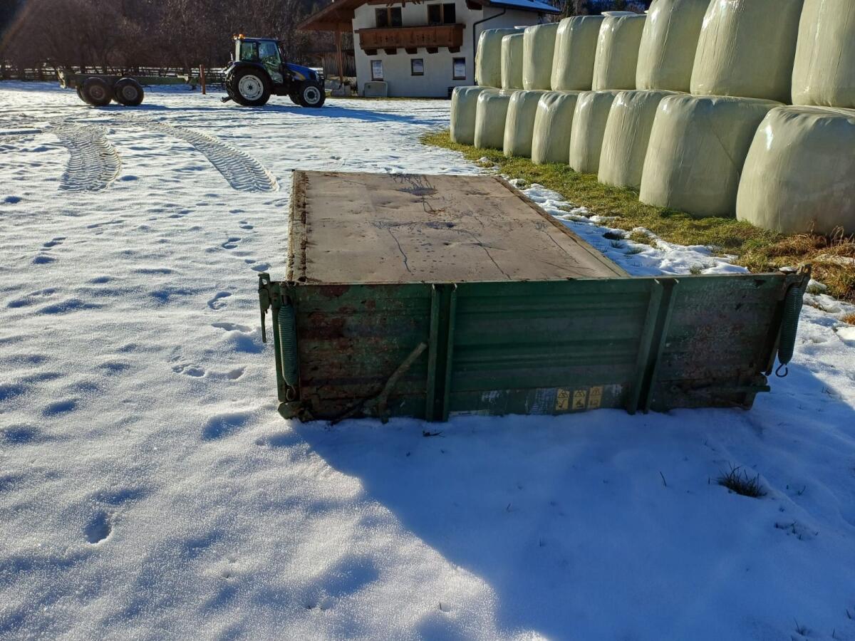 Krone 3-Seiten-Kipper 1