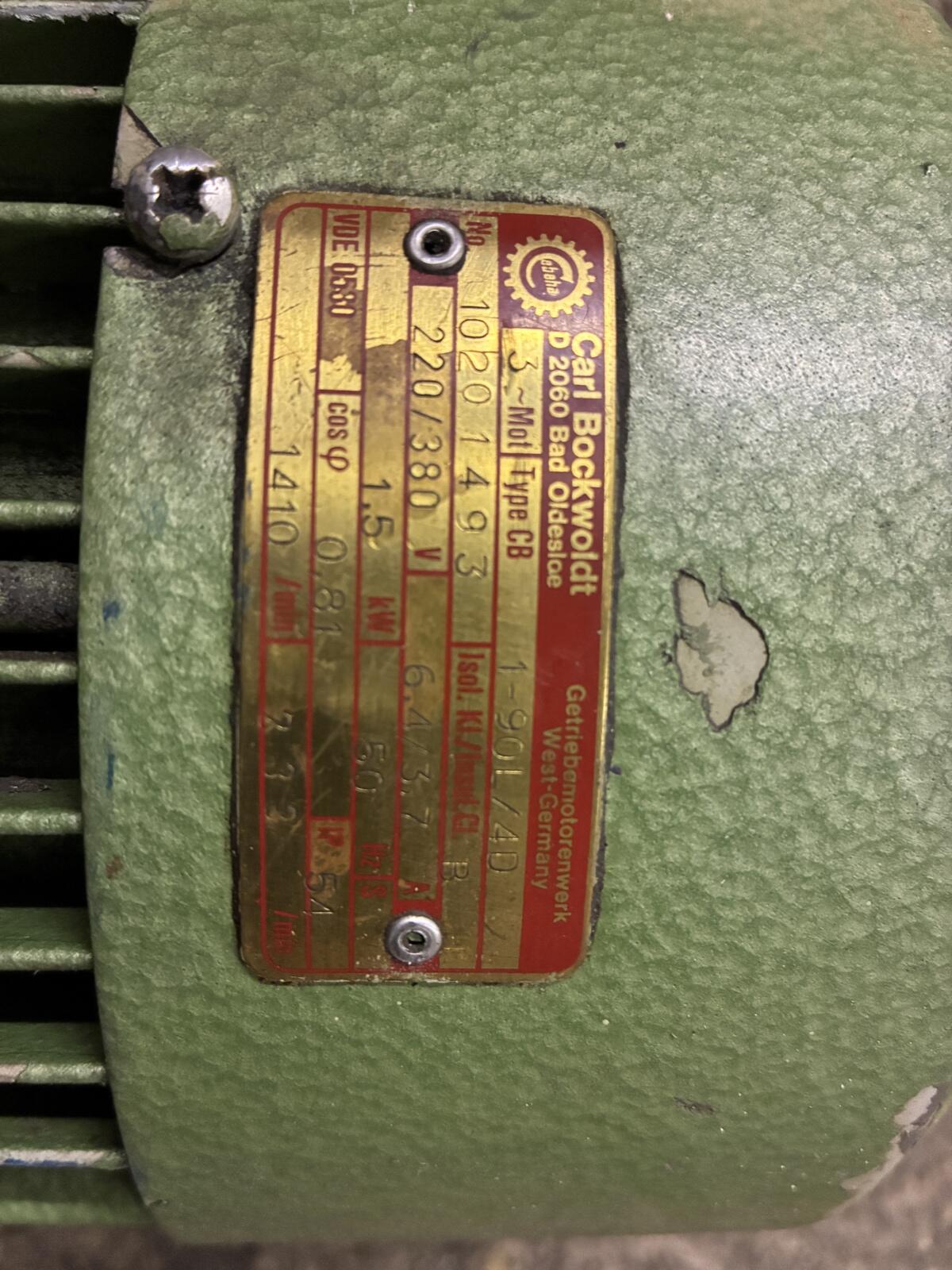 Elektromotor mit Getriebe 3