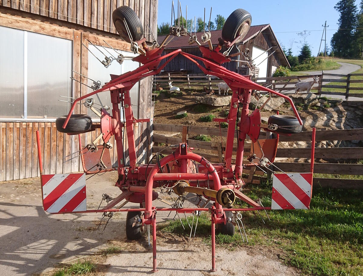Kreiselheuer Pöttinger Hit 69N 2