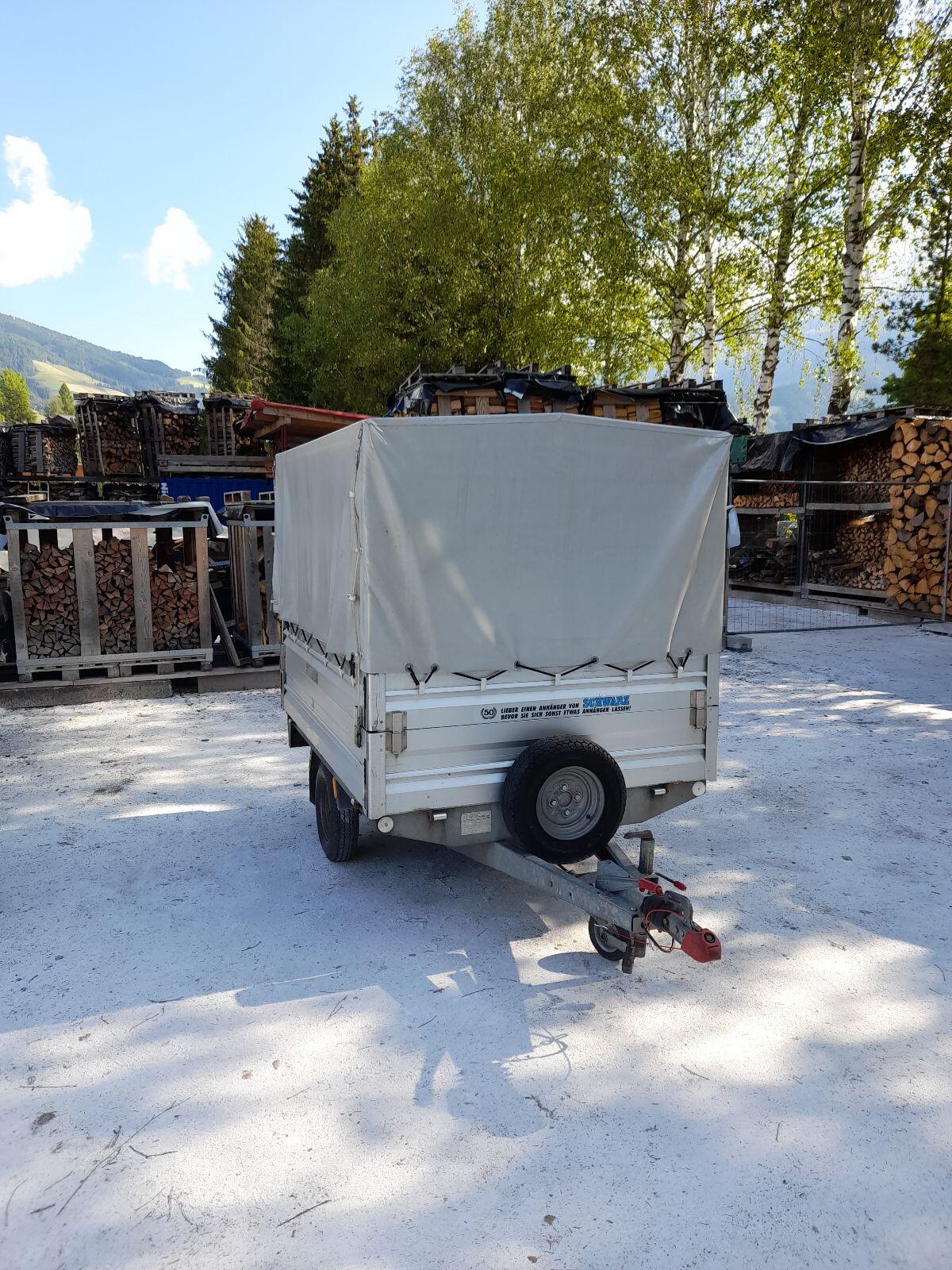 Verkaufe Pkw-Anhänger Schwarz mit Planenaufbau 1