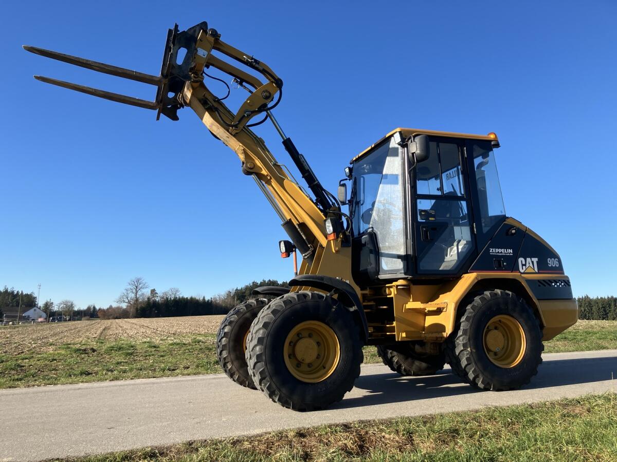 Cat 906 1