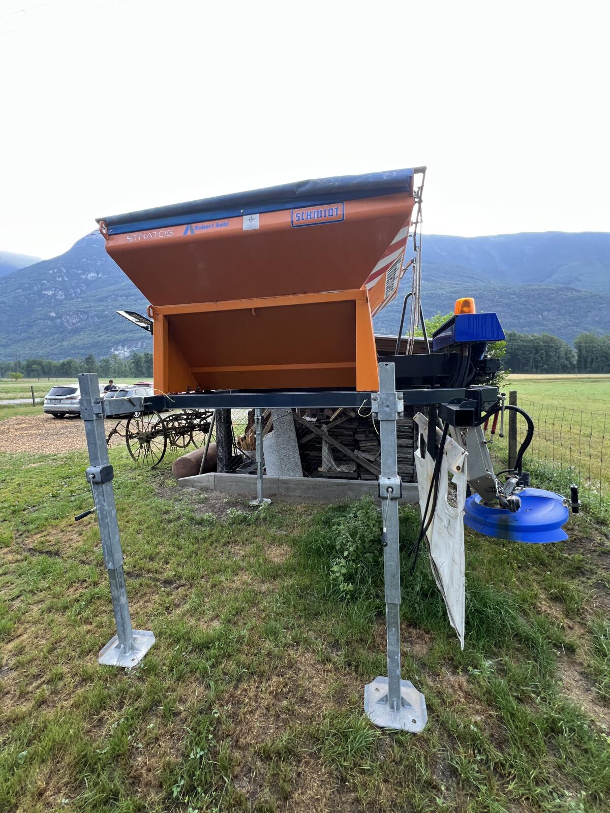 Schmidt Stratos Salzstreuer Winterdienst Salz 2