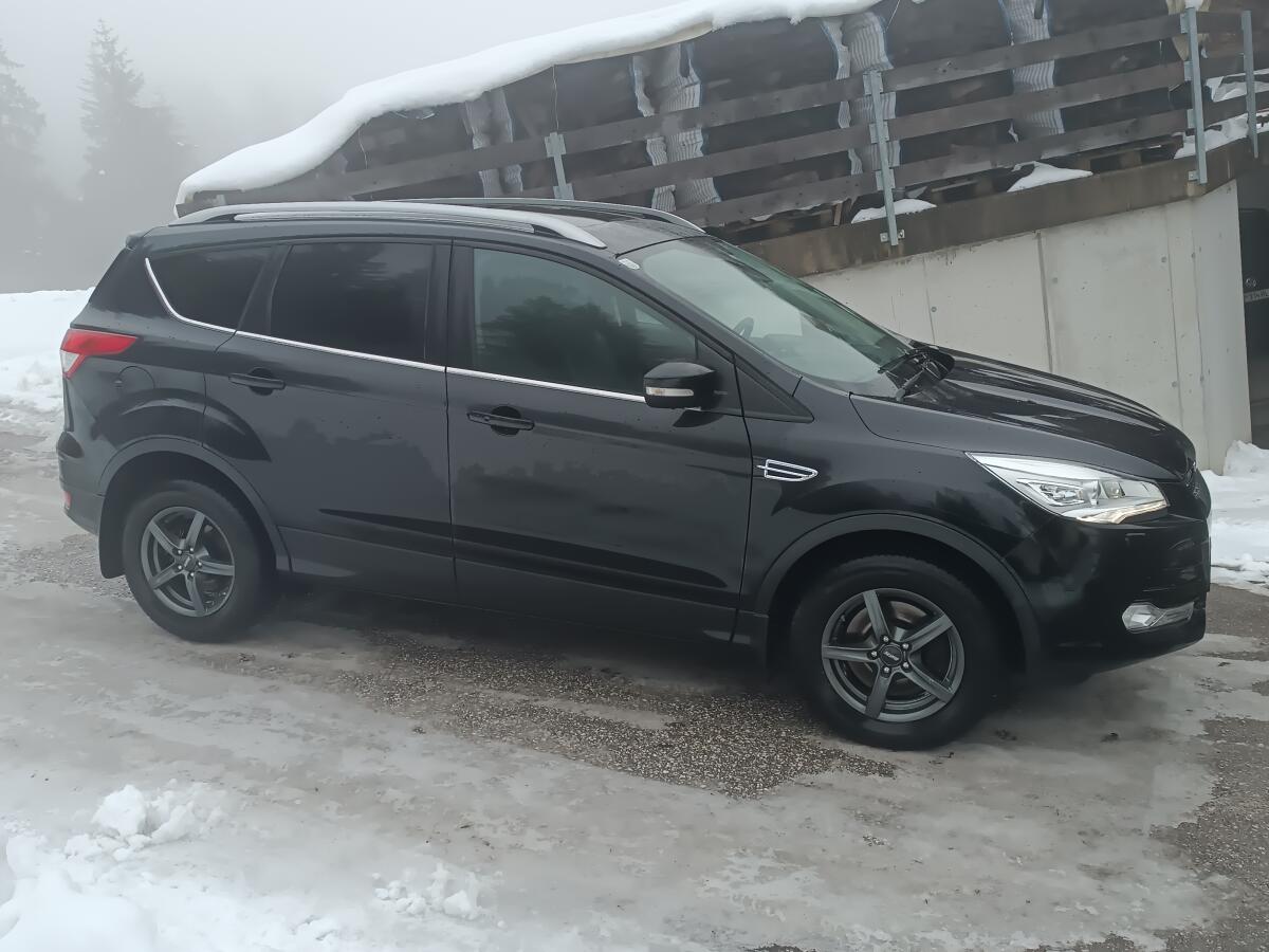 Ford Kuga Titanium Allrad 2