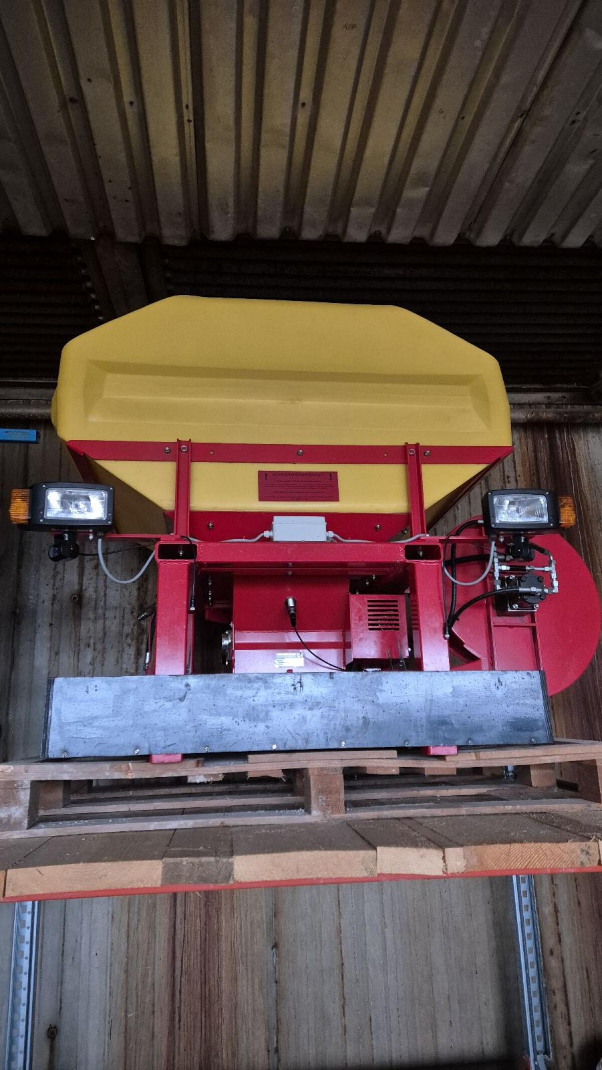 Technik-Plus Fronttank 3