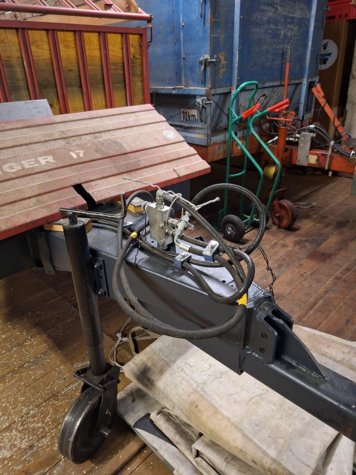 Anhänger für Hackschnitzel und sonstige Schüttgüter 2