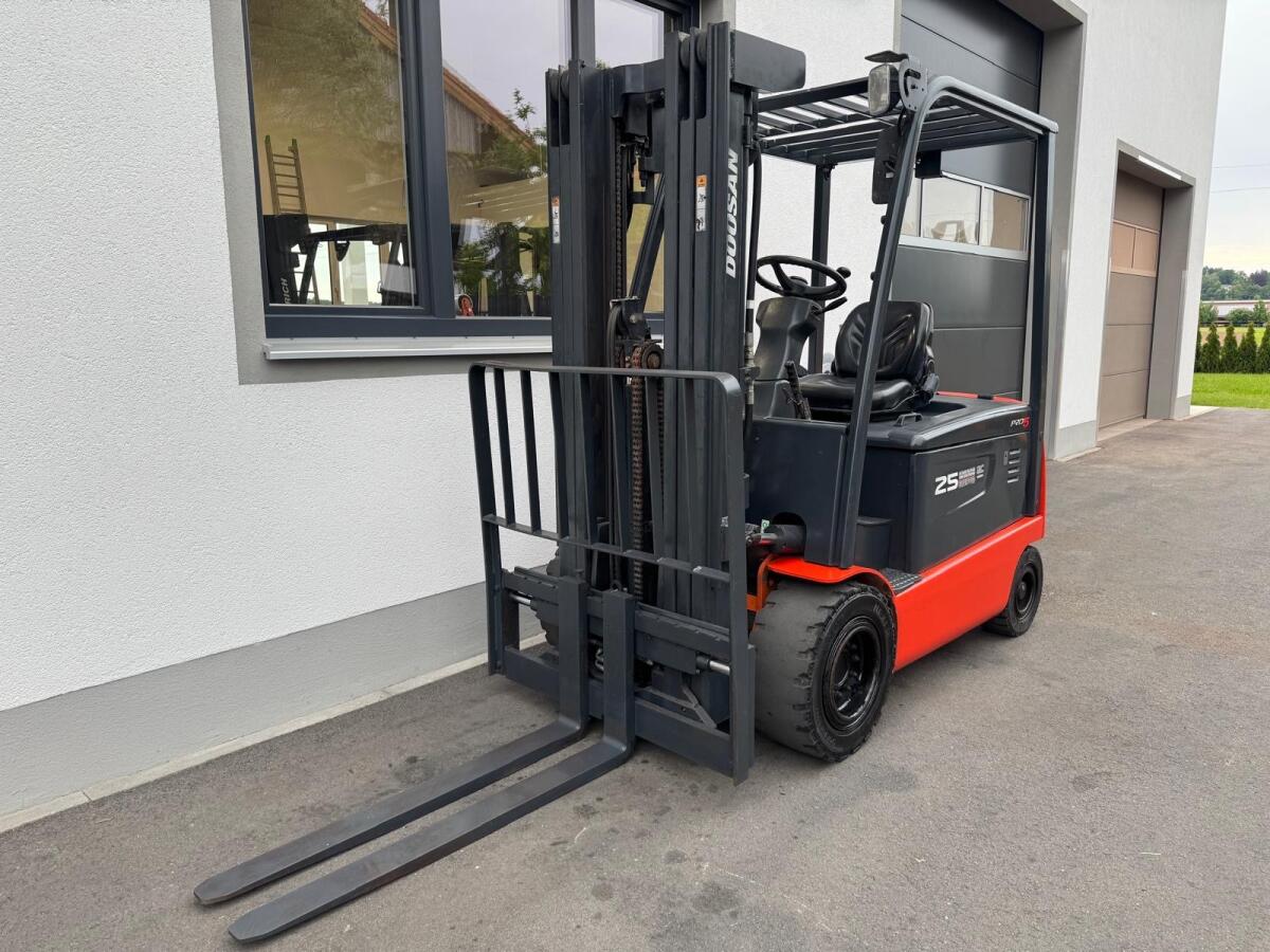 Doosan Gabelstapler Elektro 2